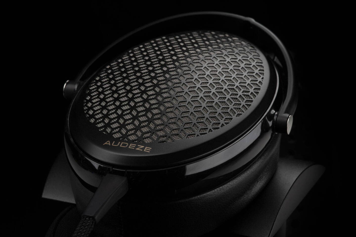 AUDEZE - CRBN Électrostatique